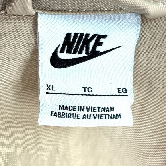 Nike Air Womens Mod Crop Jacket Size XL Windbreaker Utility Gorpcore Lightweight - Picture 9 of 14